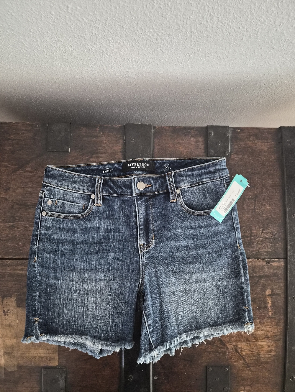Liverpool Los Angeles The Short Jeans - Medium Blue
